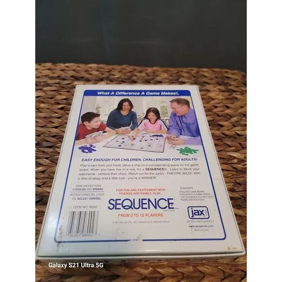 Sequence An Exciting Game of Strategy - Board Game - Picture 6 of 11